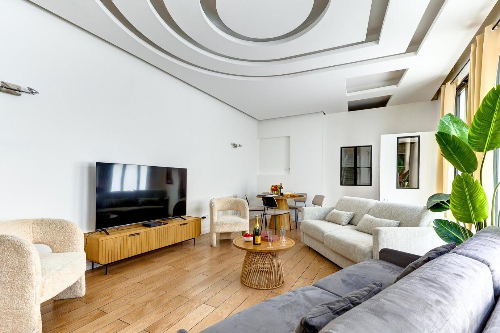 Tbs 194 - Elegant In