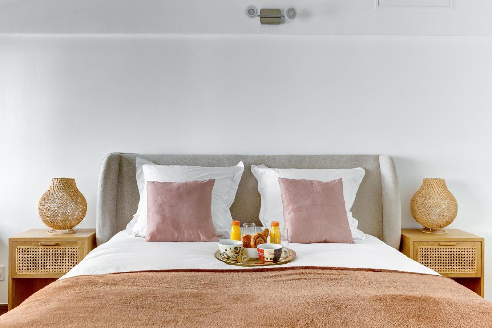 Tbs 194 - Elegant In